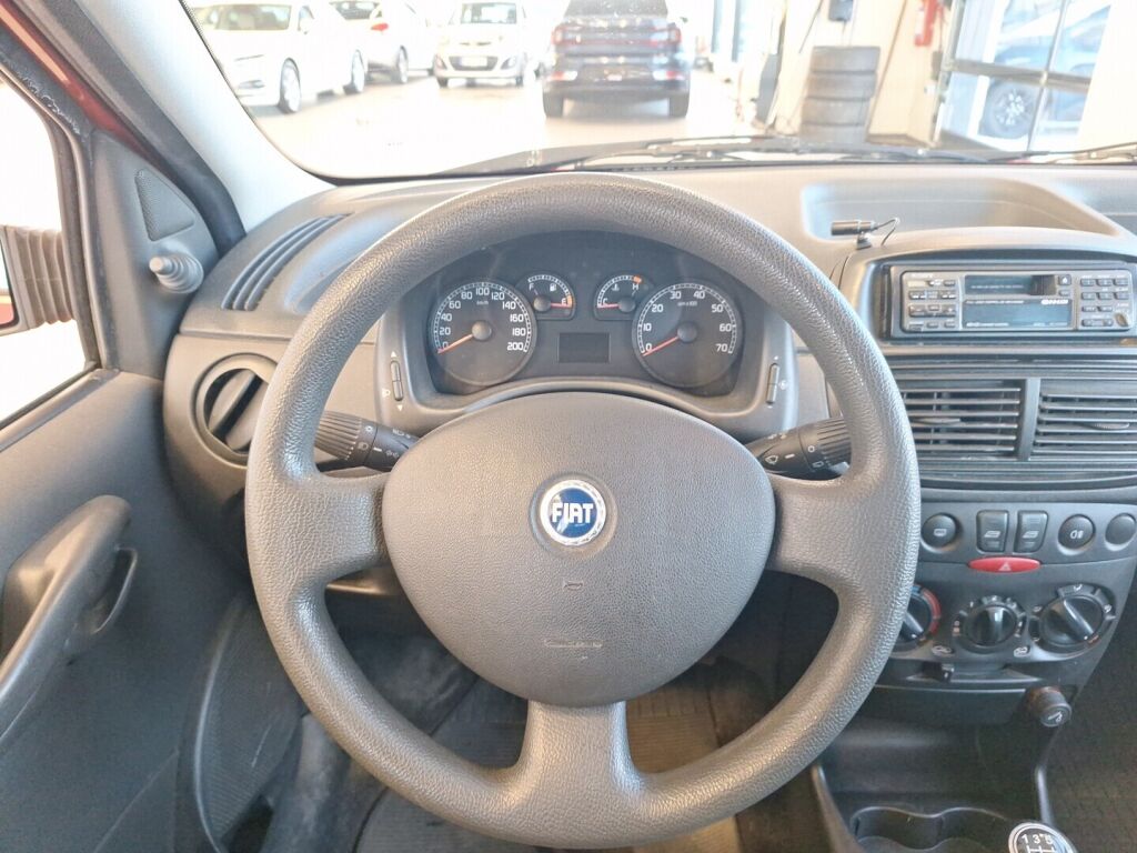 Fiat Punto 2005 Punainen