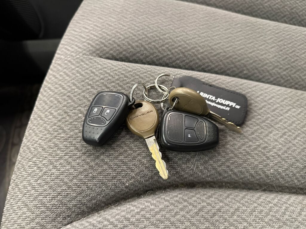 Chrysler Voyager 2007 Harmaa