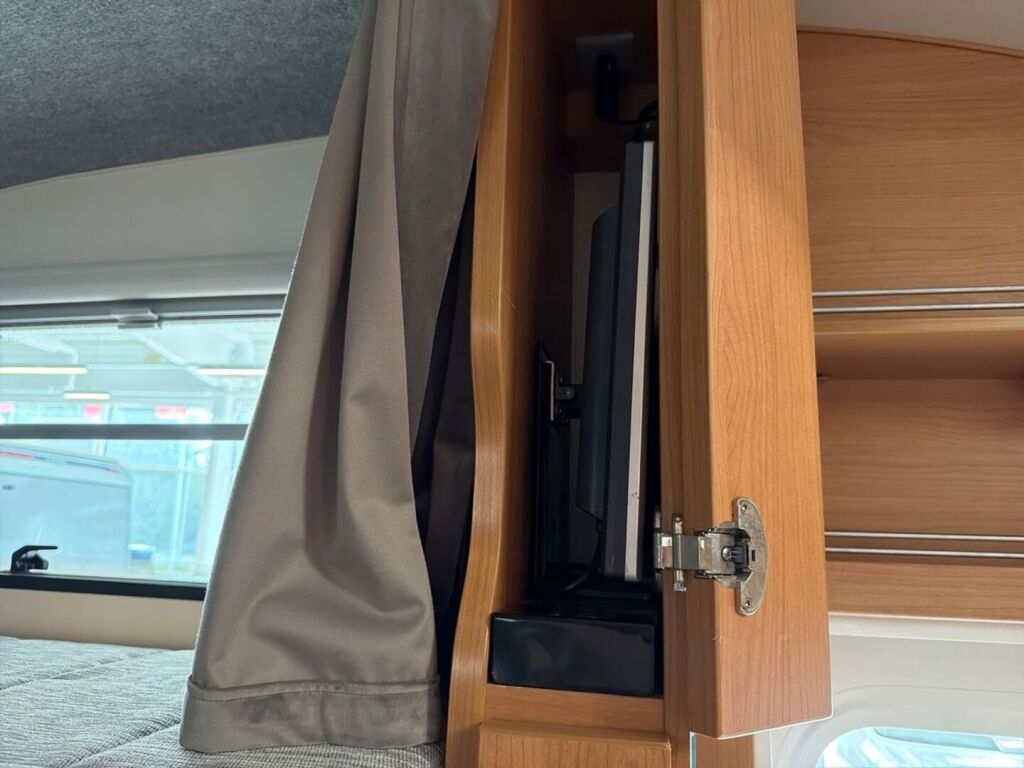 Knaus Sport Traveller 2007 Harmaa