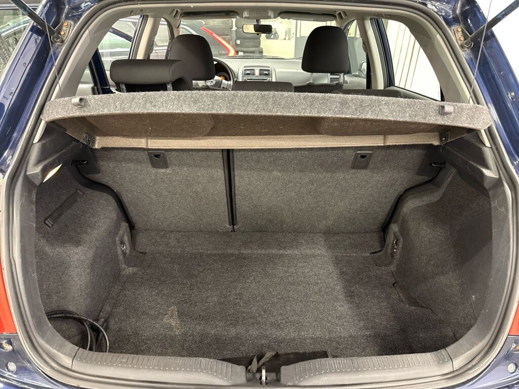 Toyota Auris 2008 Sininen