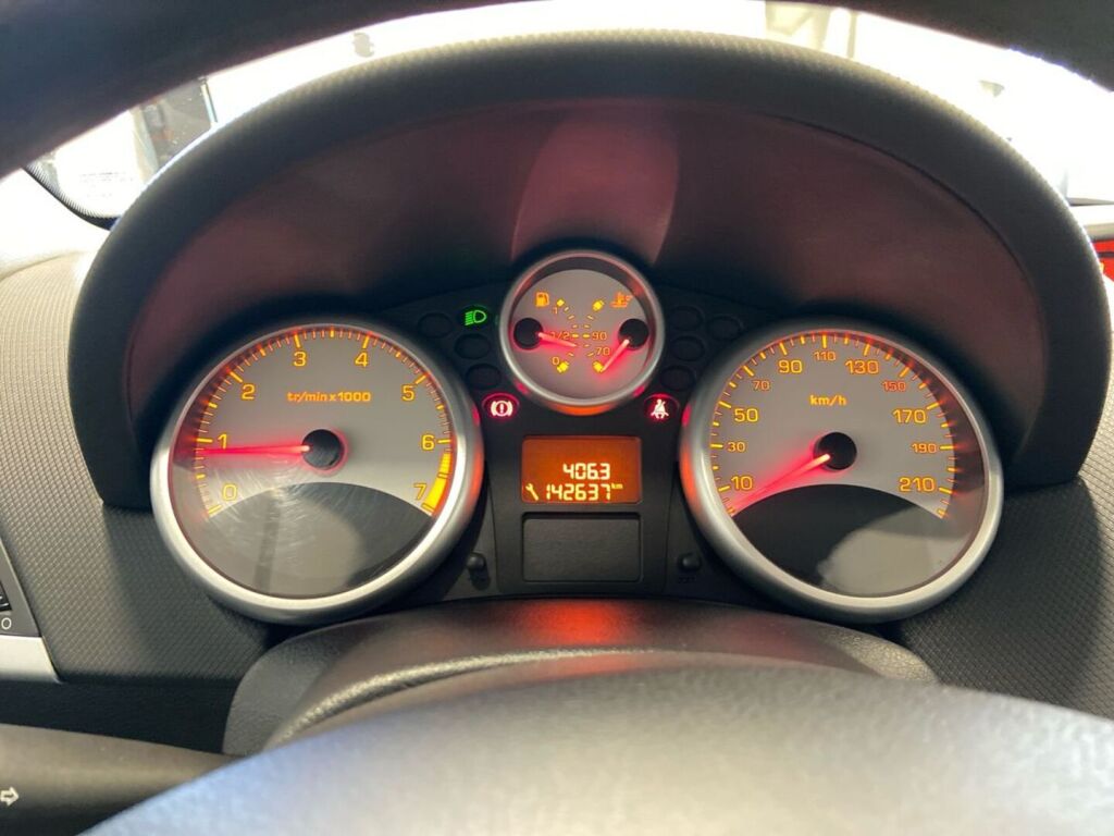 Peugeot 207 2009 Harmaa