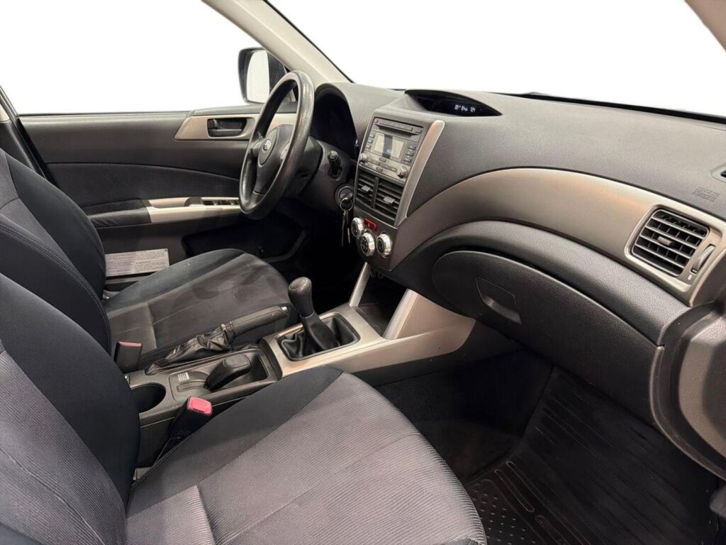 Subaru Forester 2009 Harmaa