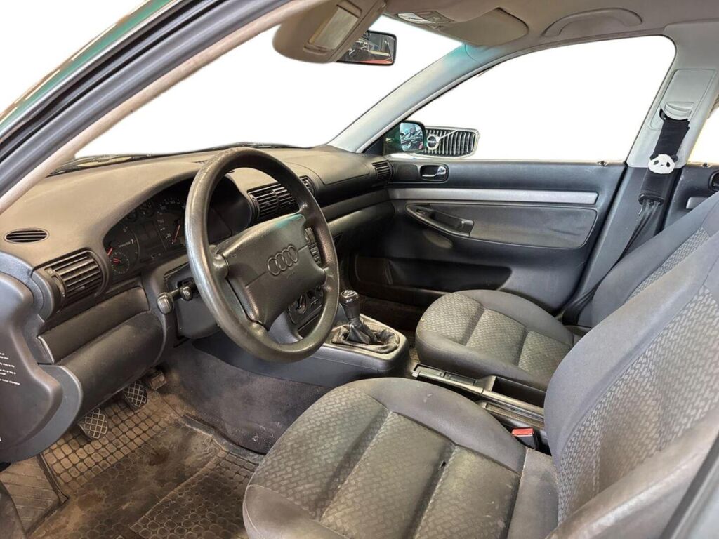 Audi A4 1997 Vihreä