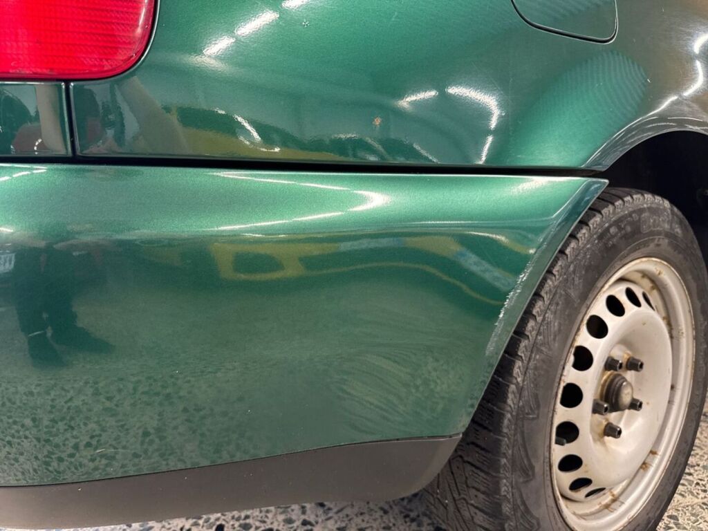Audi A4 1997 Vihreä