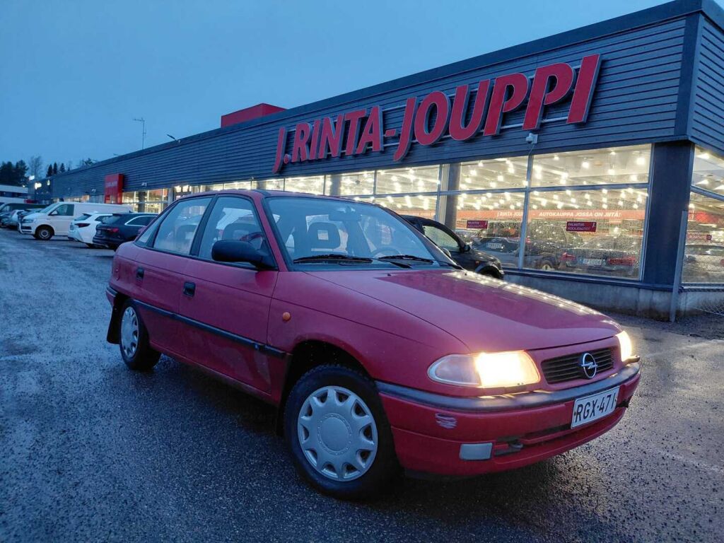 Opel Astra 1997 Punainen