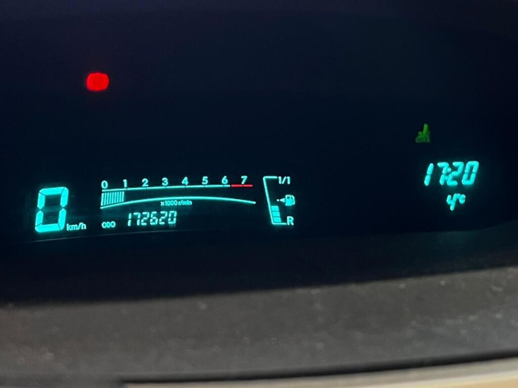 Toyota Yaris 2008 Punainen