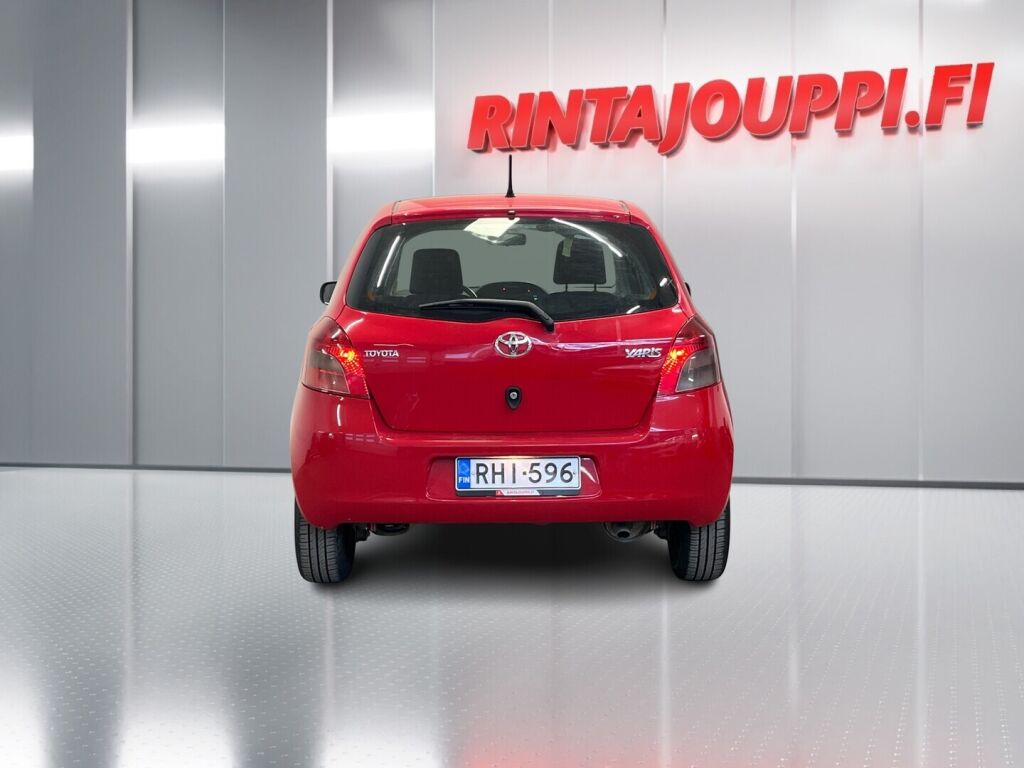 Toyota Yaris 2008 Punainen