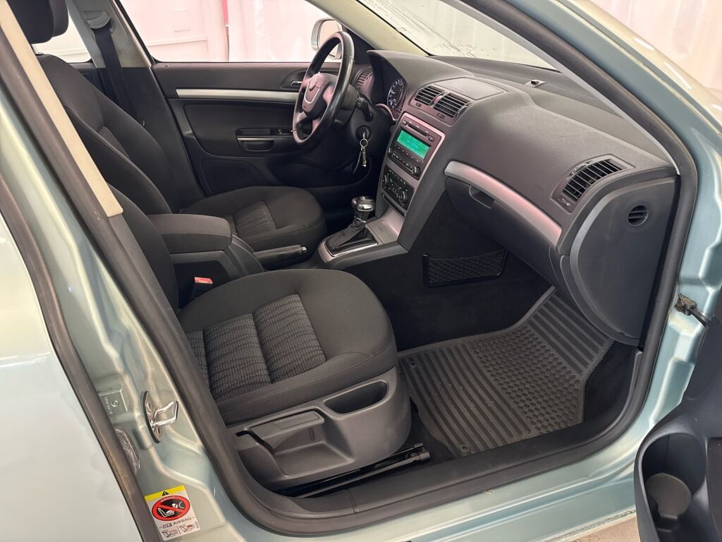 Skoda Octavia 2009 Vihreä