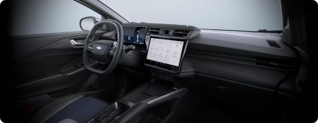 Ford Puma Gen-E 2026 Solar Silver