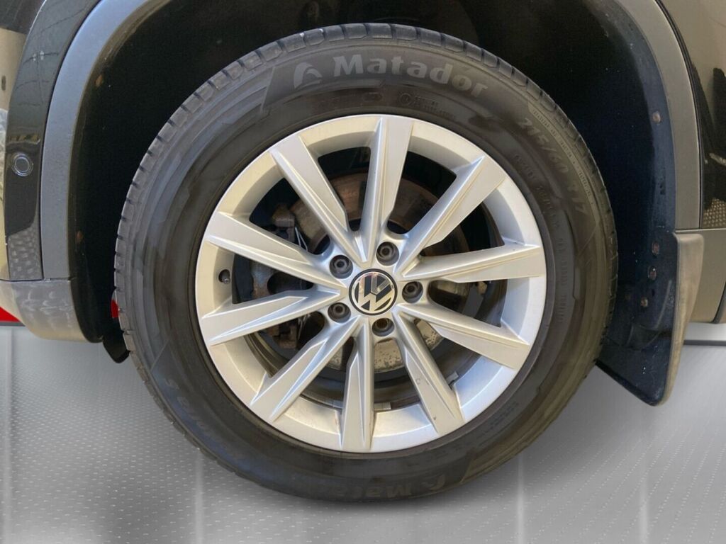 Volkswagen Tiguan 2009 Musta