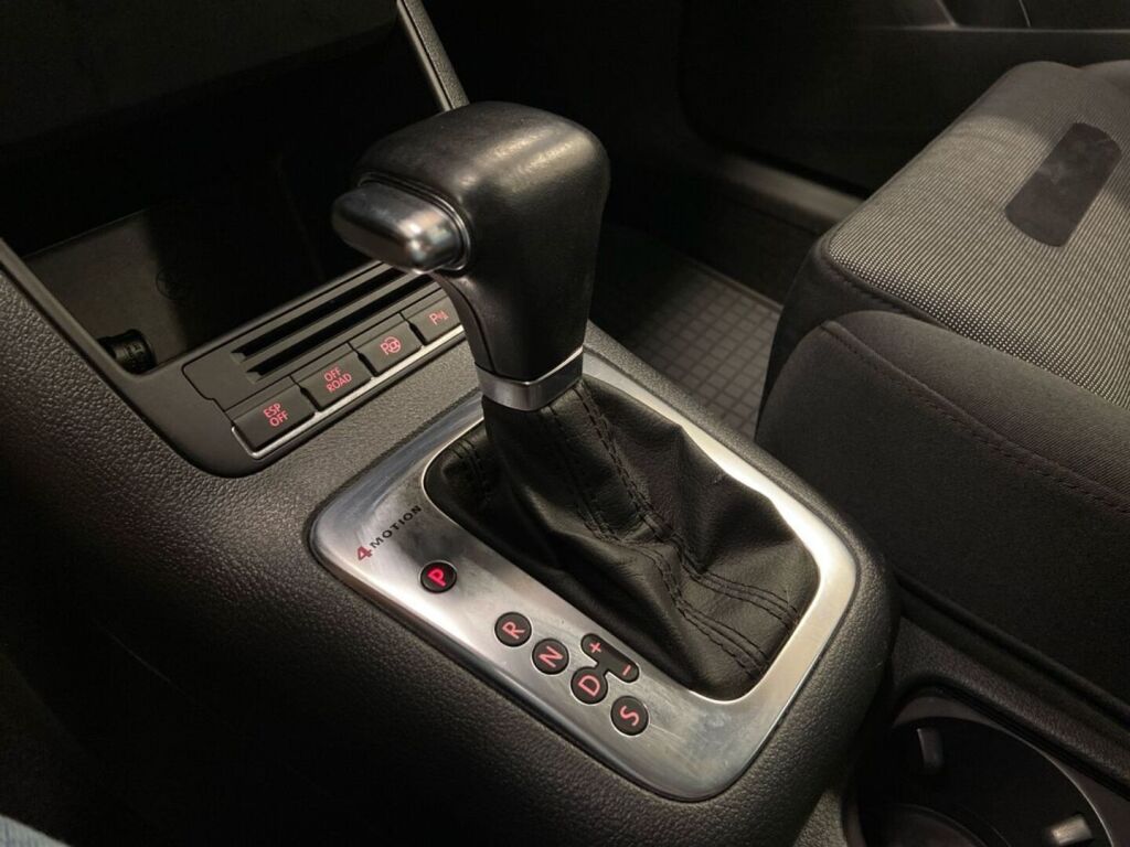 Volkswagen Tiguan 2009 Musta