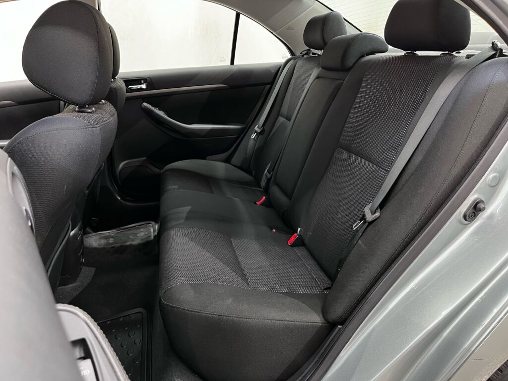 Toyota Avensis 2007 Hopea