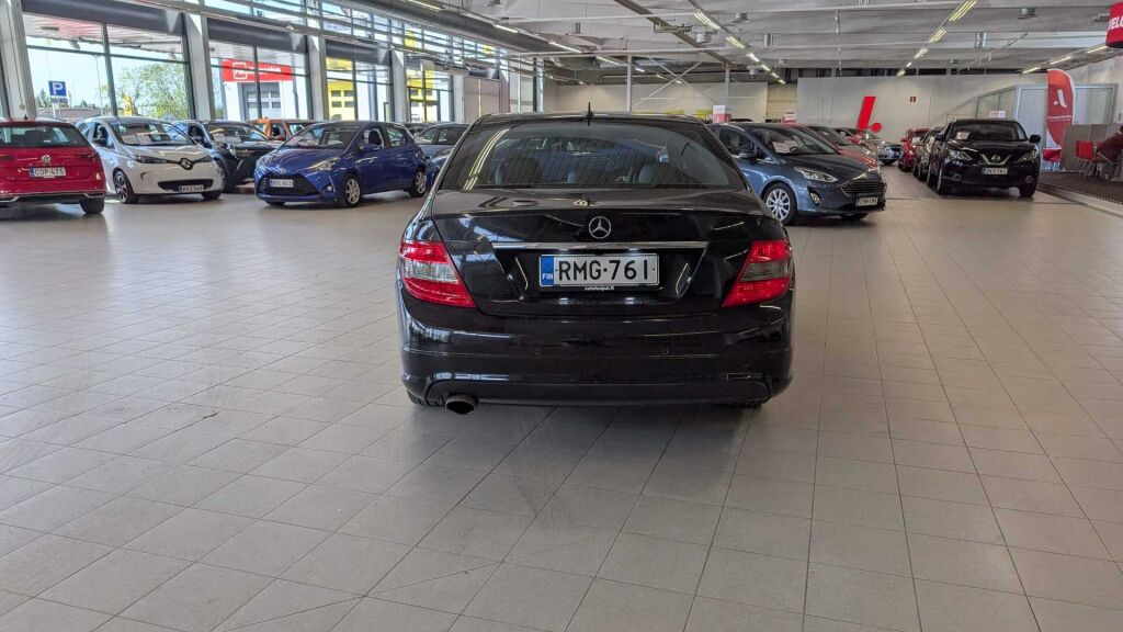 Mercedes-Benz C 2007 Musta