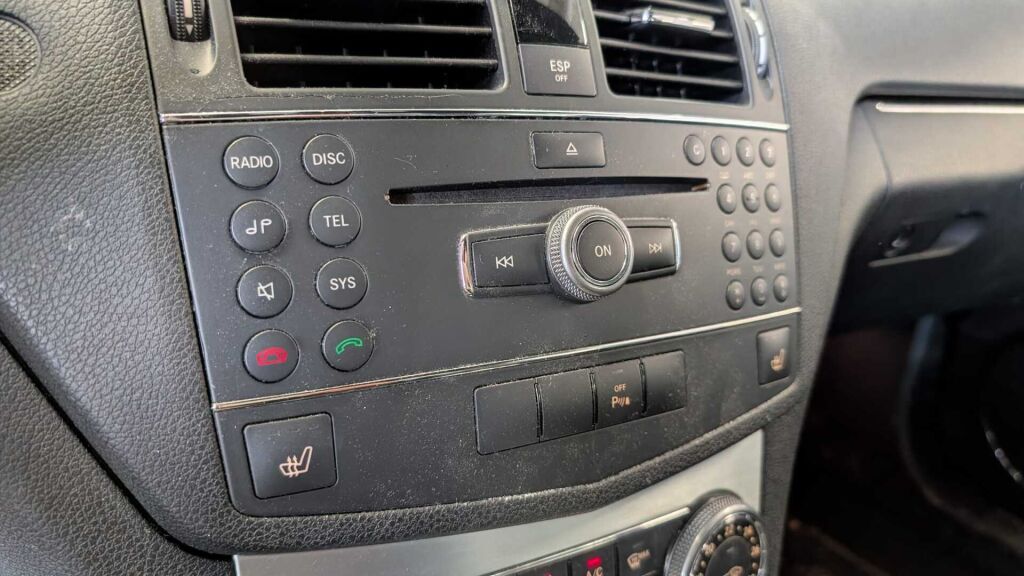 Mercedes-Benz C 2007 Musta