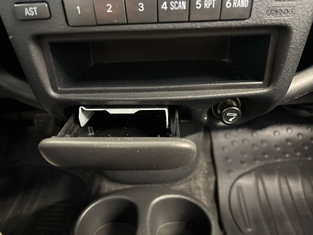 Toyota Yaris 2005 Hopea
