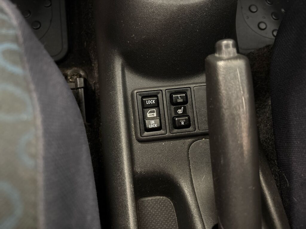 Toyota Yaris 2005 Hopea