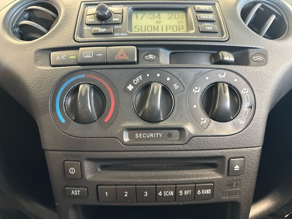 Toyota Yaris 2005 Hopea