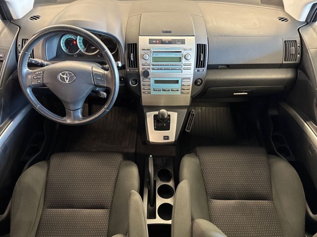 Toyota Corolla Verso 2008 Musta