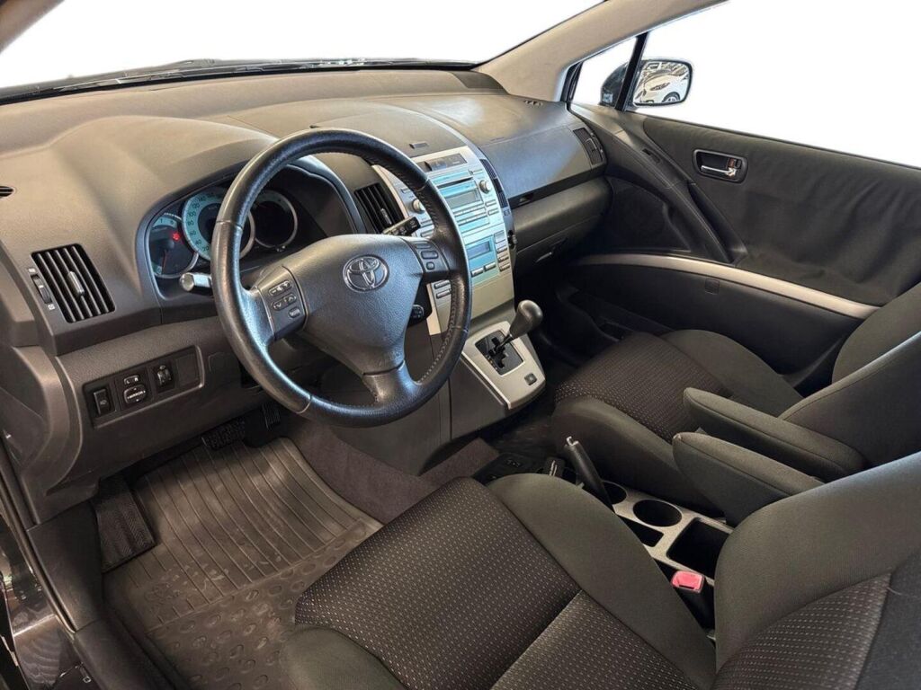Toyota Corolla Verso 2008 Musta