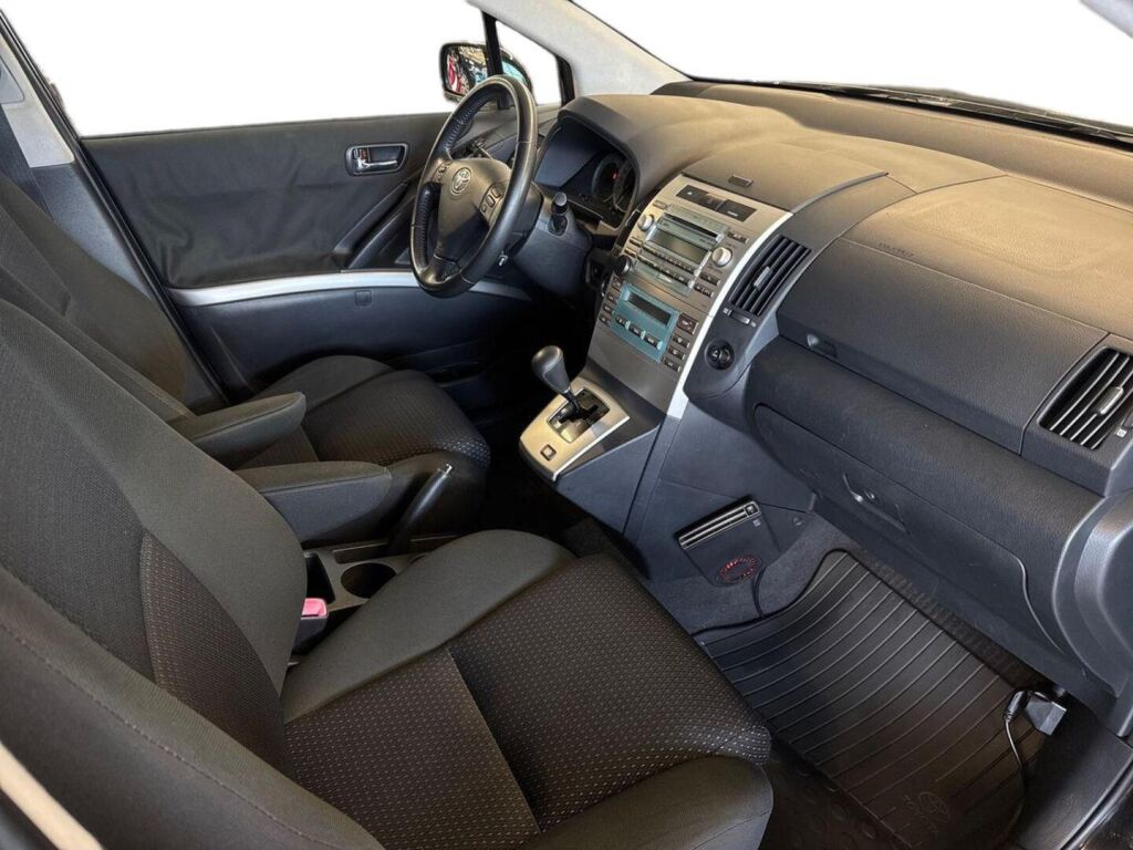Toyota Corolla Verso 2008 Musta
