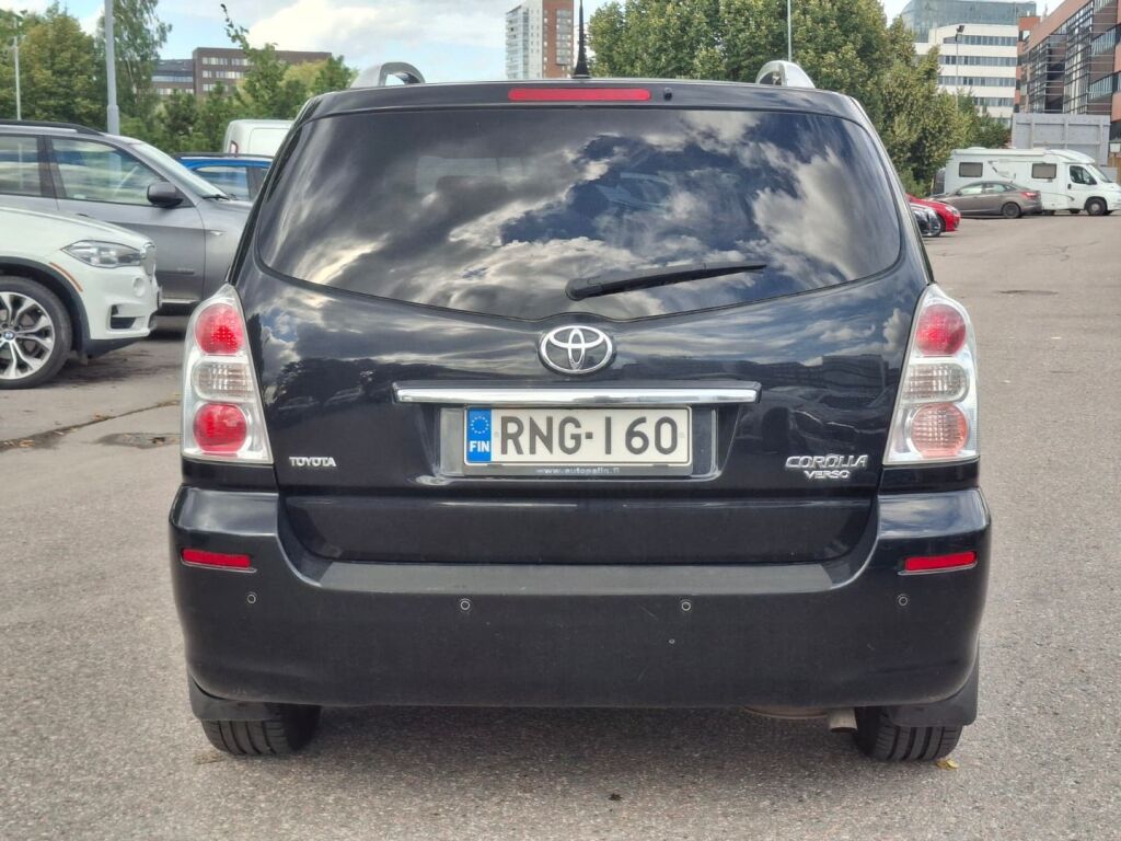 Toyota Corolla Verso 2008 Musta