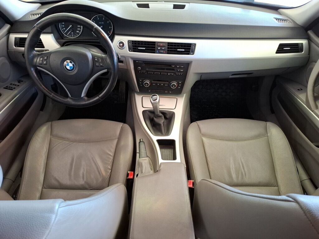 BMW 318 2008 Harmaa