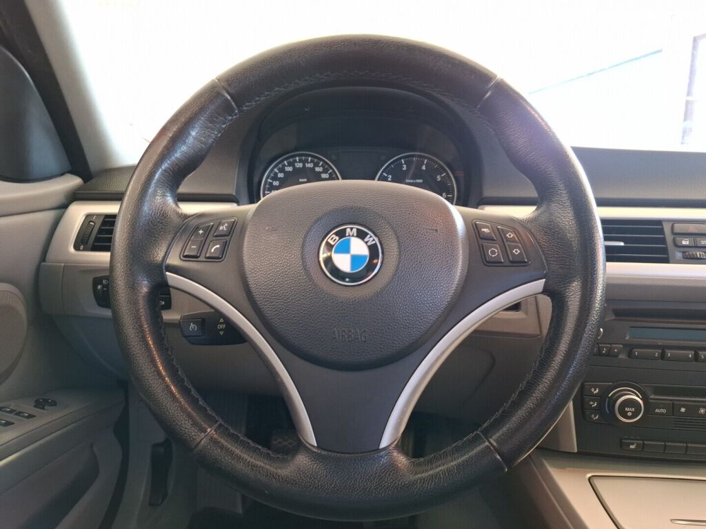 BMW 318 2008 Harmaa