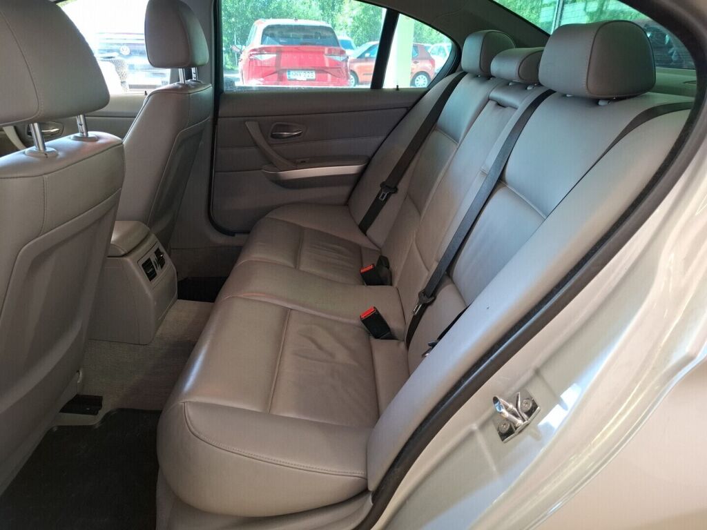 BMW 318 2008 Harmaa