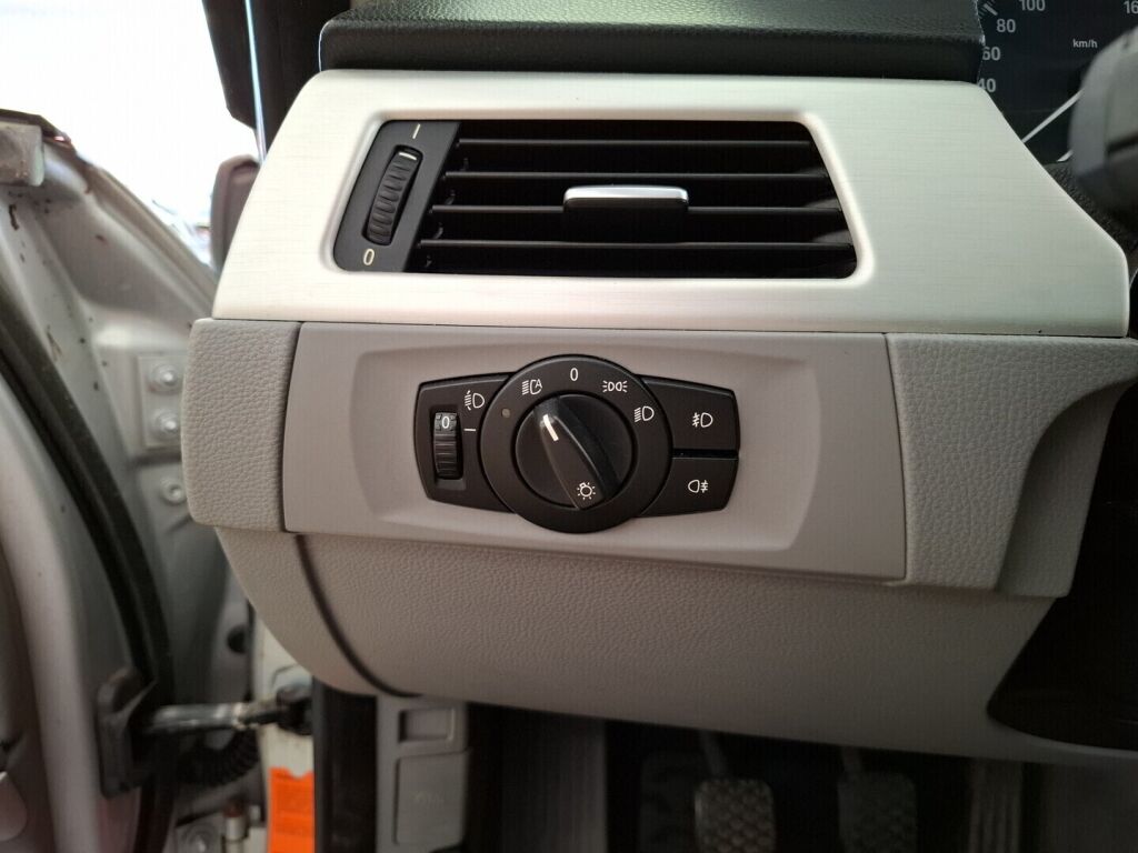 BMW 318 2008 Harmaa