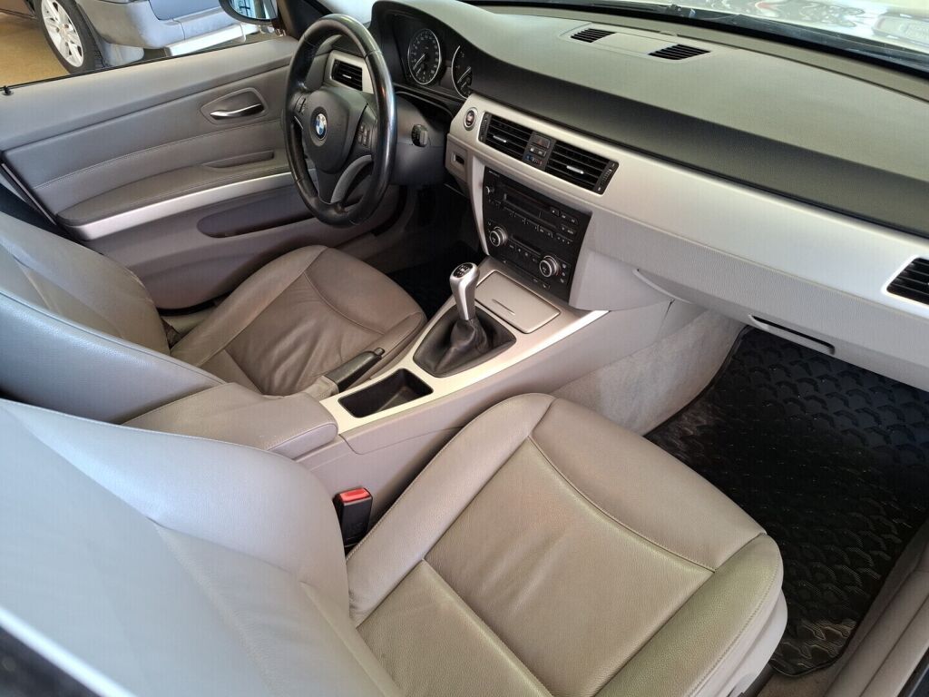 BMW 318 2008 Harmaa