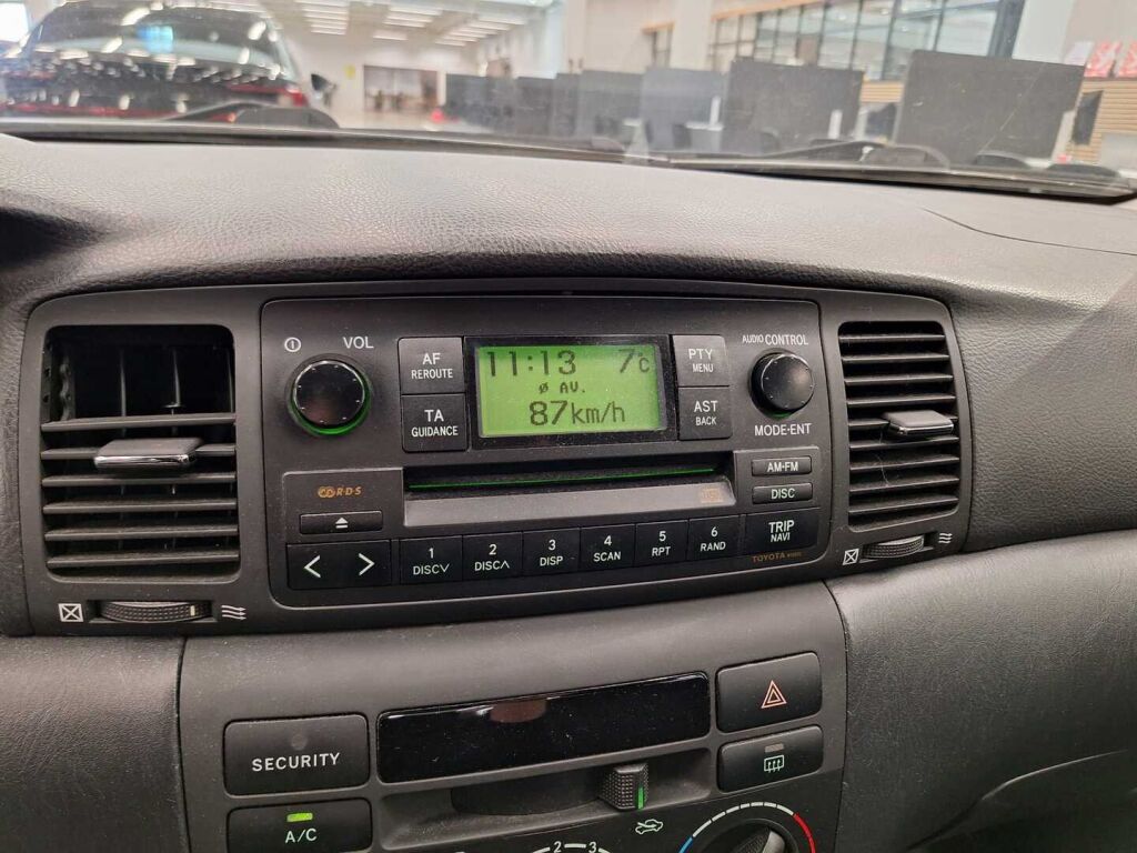 Toyota Corolla 2004 Punainen