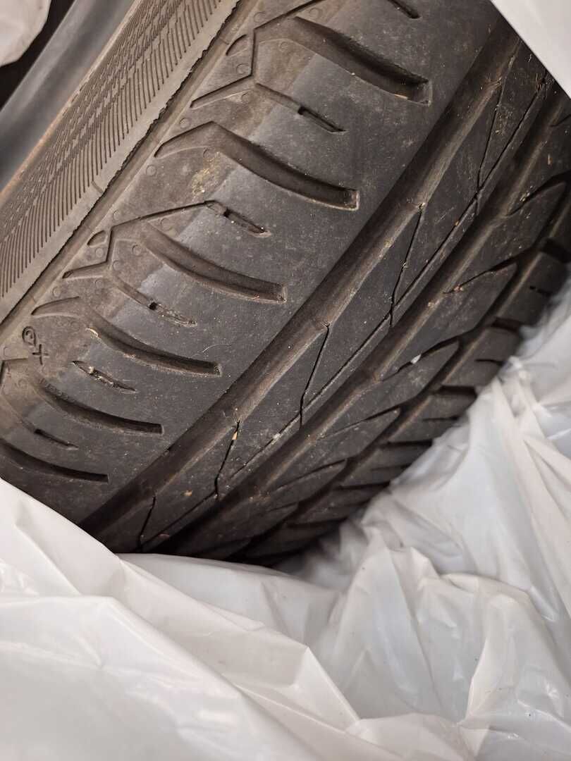 Toyota Corolla 2004 Punainen