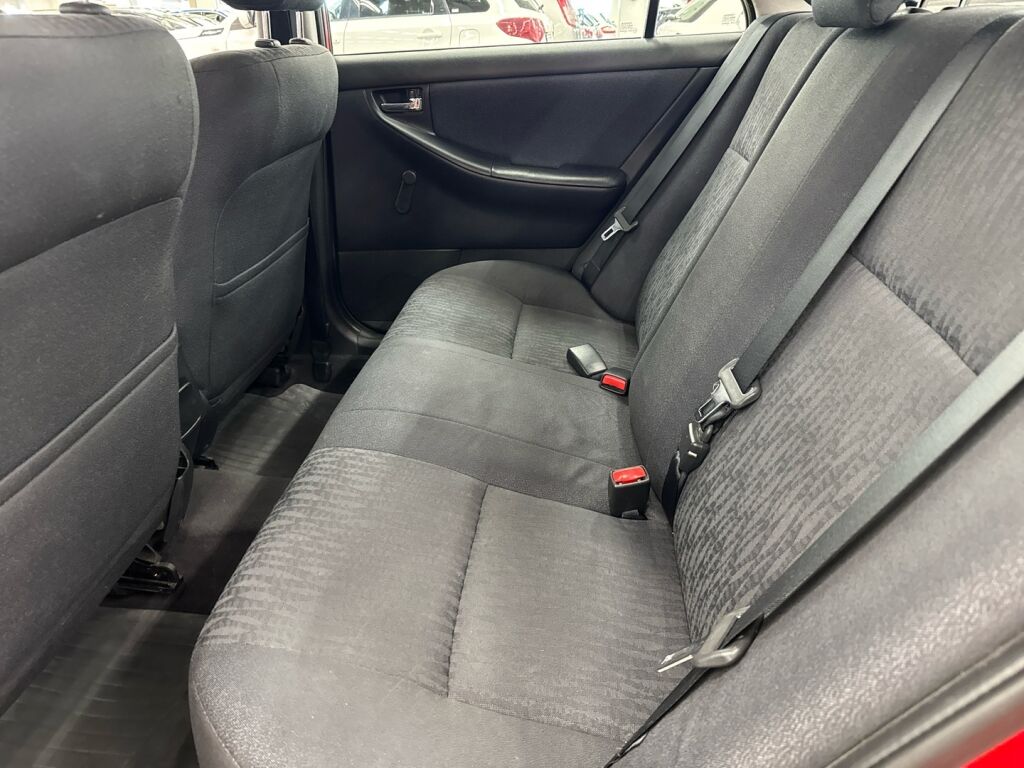 Toyota Corolla 2004 Punainen