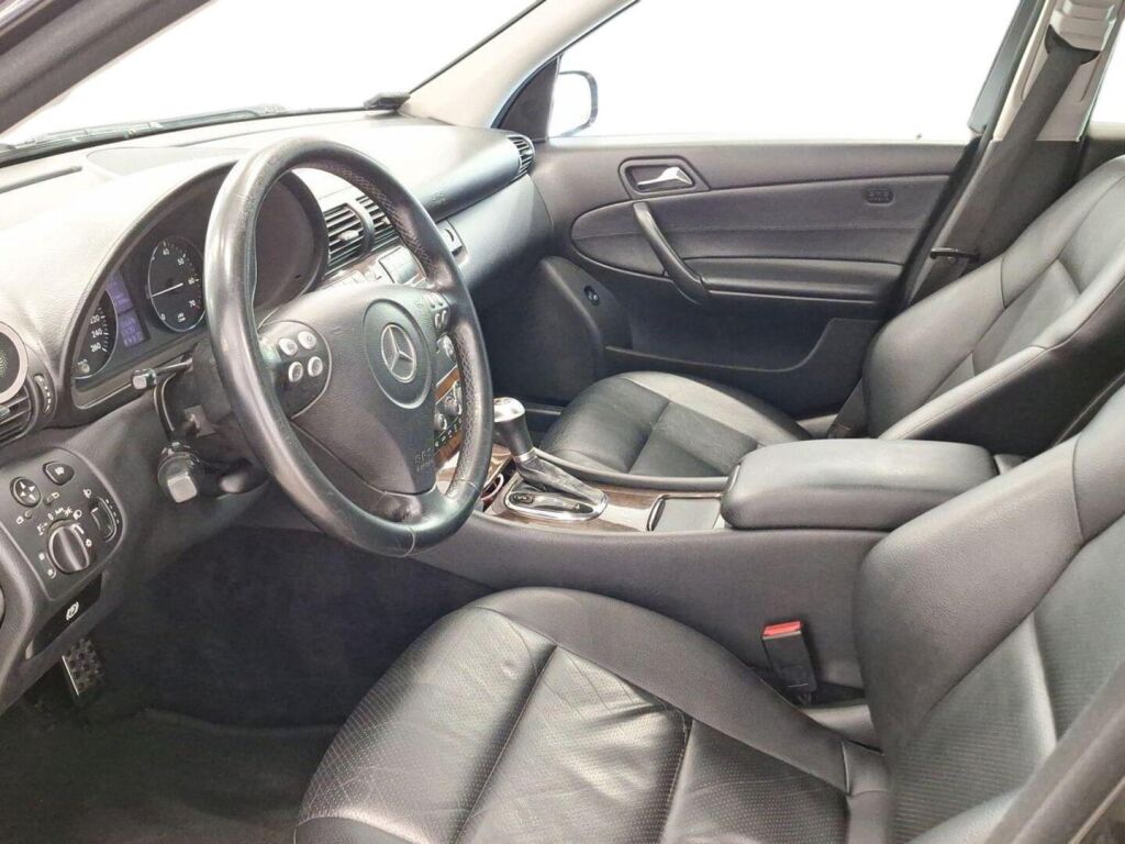 Mercedes-Benz C 2007 Harmaa