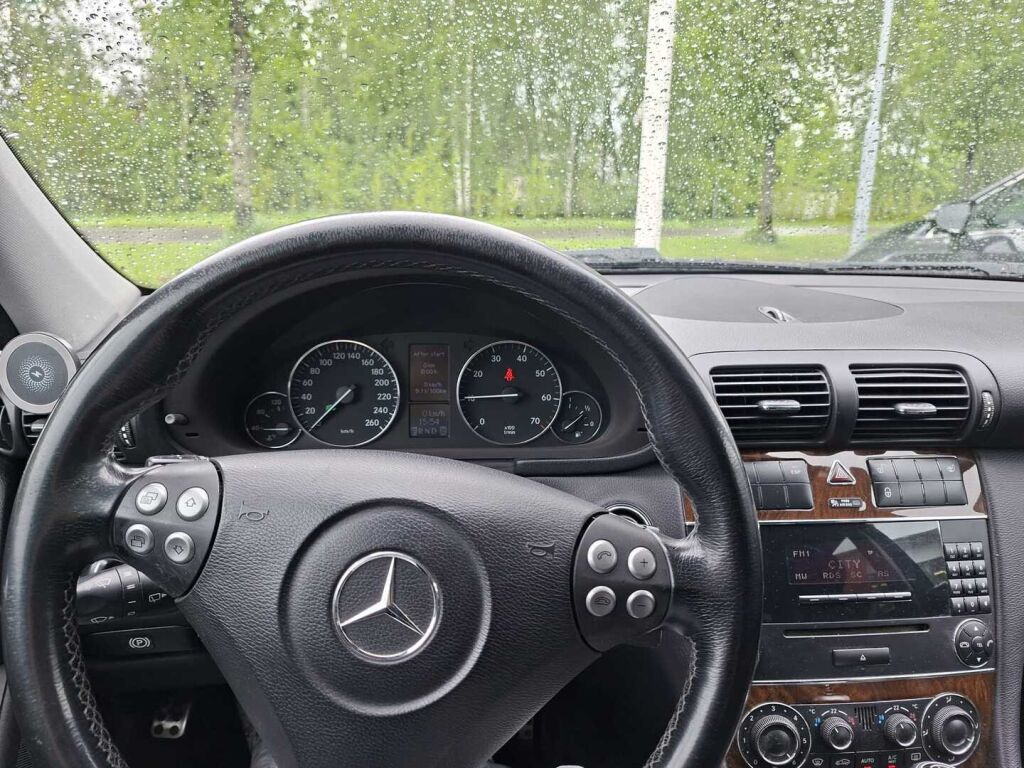 Mercedes-Benz C 2007 Harmaa
