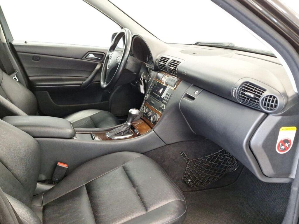 Mercedes-Benz C 2007 Harmaa