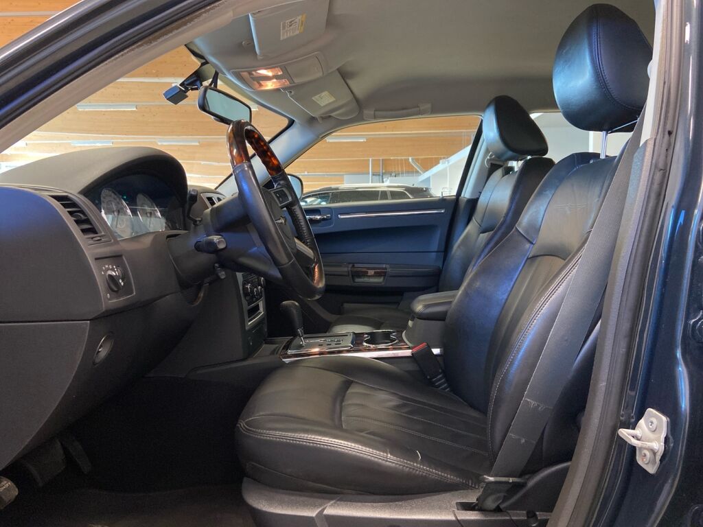 Chrysler 300C 2008 Sininen