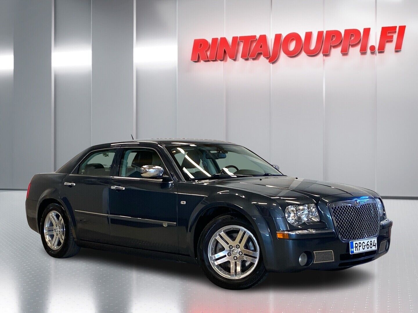 Sininen Chrysler 300C