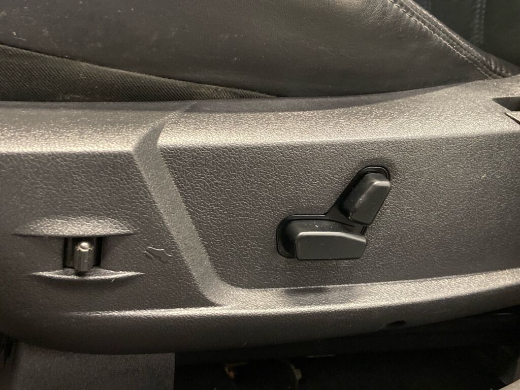 Chrysler 300C 2008 Sininen