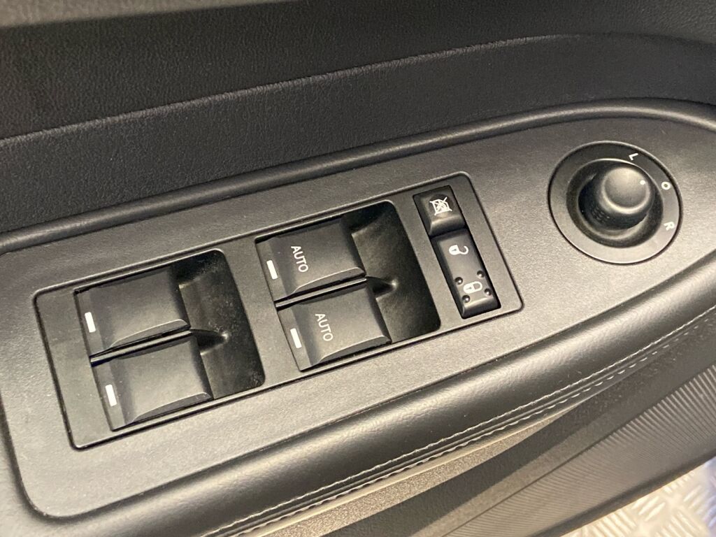 Chrysler 300C 2008 Sininen