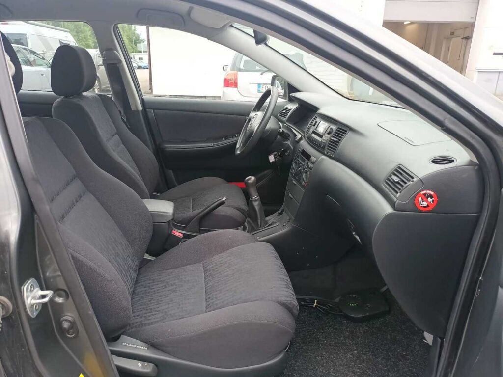Toyota Corolla 2002 Harmaa