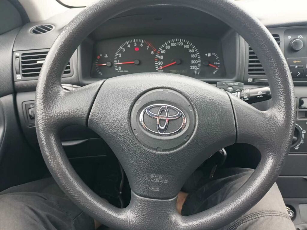 Toyota Corolla 2002 Harmaa