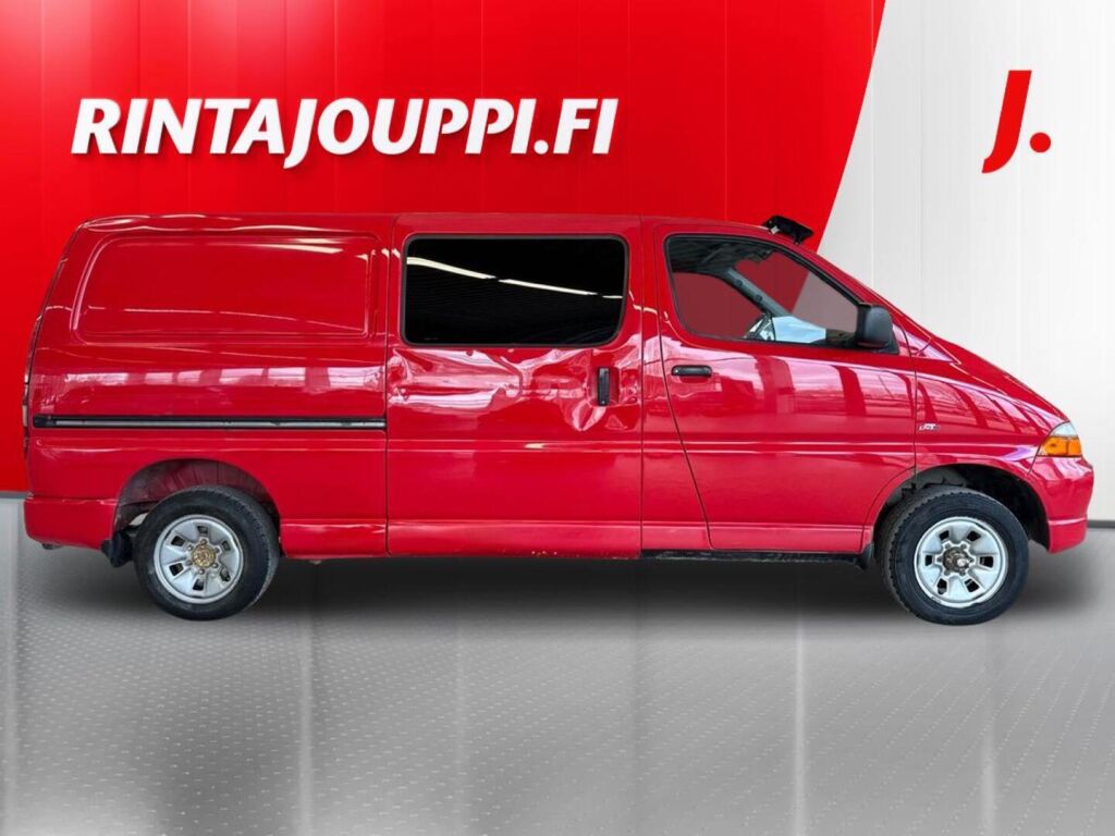 Toyota Hiace 2003 Punainen