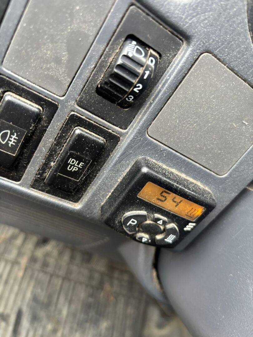 Toyota Hiace 2003 Punainen