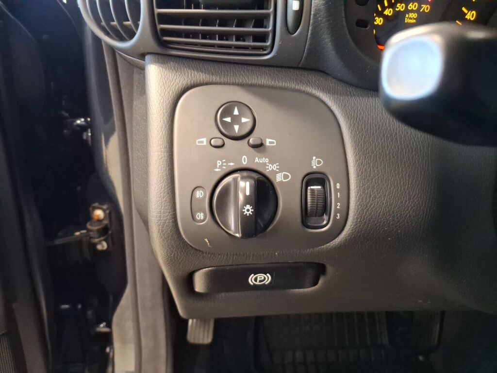 Mercedes-Benz C 2002 Sininen