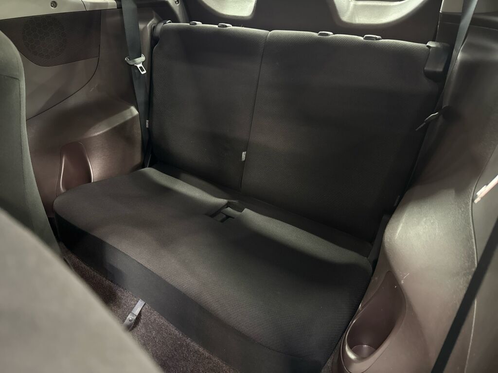 Toyota iQ 2010 Valkoinen