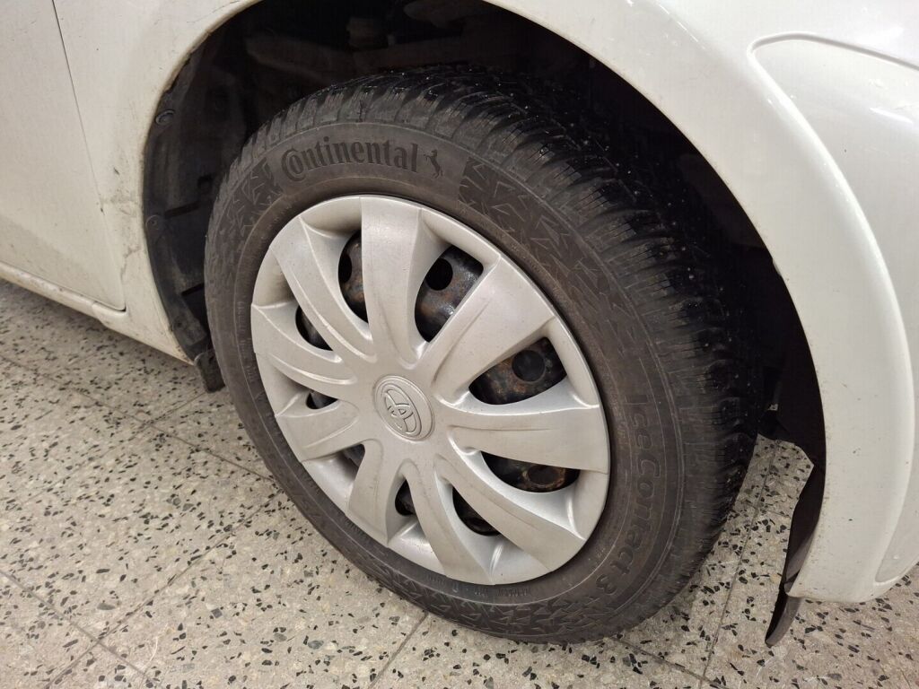 Toyota iQ 2010 Valkoinen