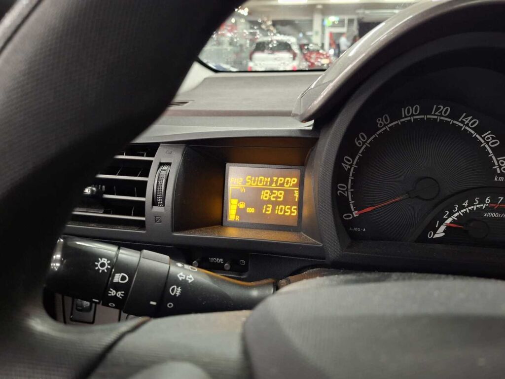 Toyota iQ 2010 Valkoinen