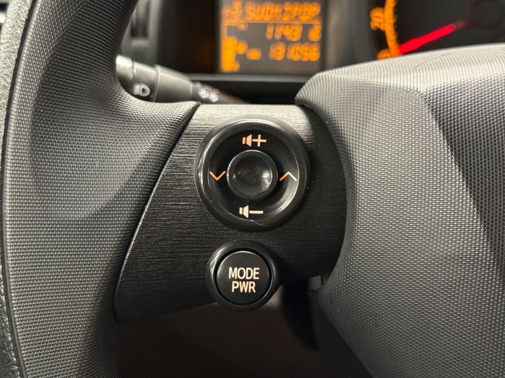 Toyota iQ 2010 Valkoinen