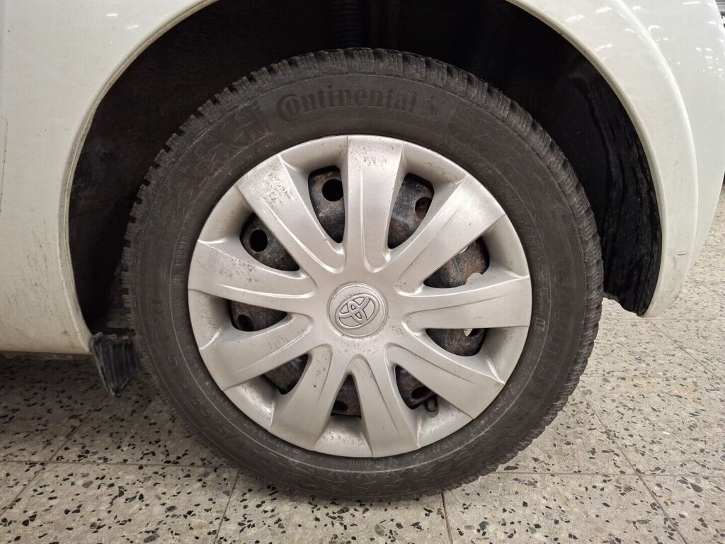 Toyota iQ 2010 Valkoinen